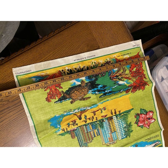 Vintage Linen Souvenir Towel Scenic Queensland Great Barrier Reef Made In Poland - Picture 5 of 12